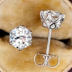 Gorgeous 925 stamped Silver Moissanite Diamond 2 CT Earrings